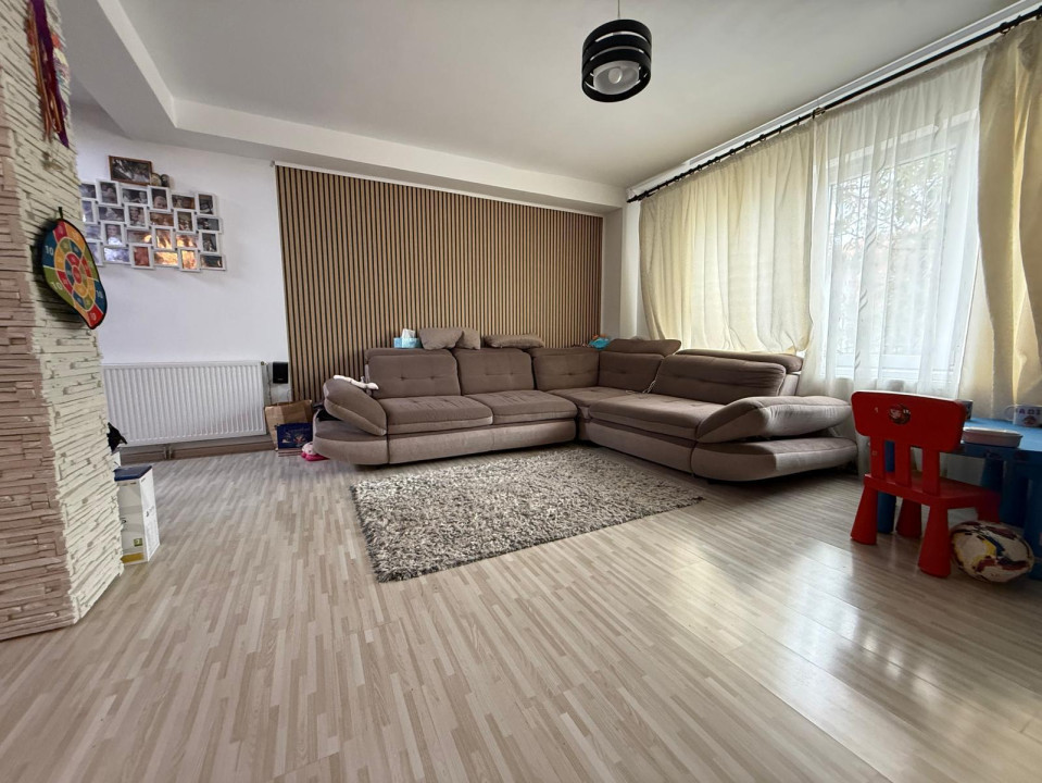 Casa individuala, 3 camere, 105 mp utili, cu garaj - Giroc