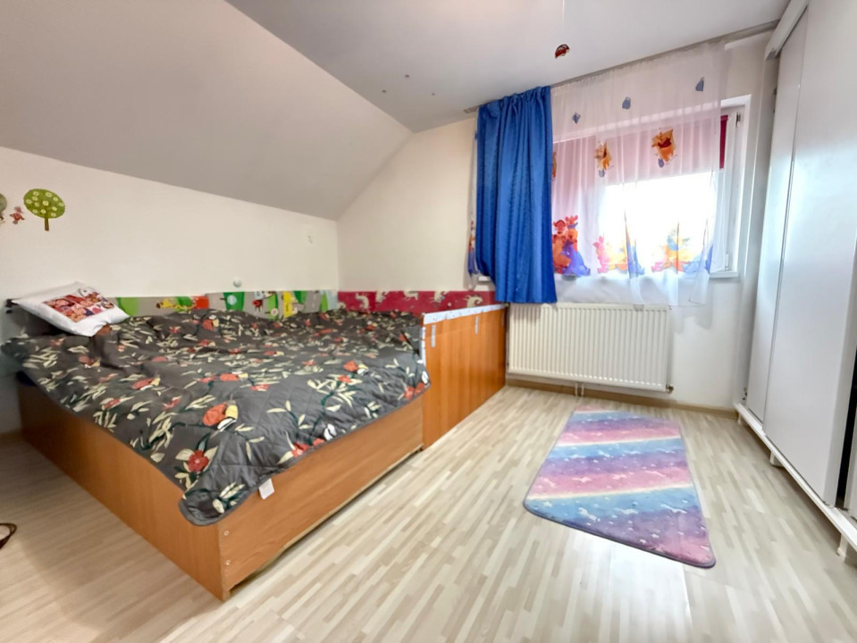 Casa individuala, 3 camere, 105 mp utili, cu garaj - Giroc