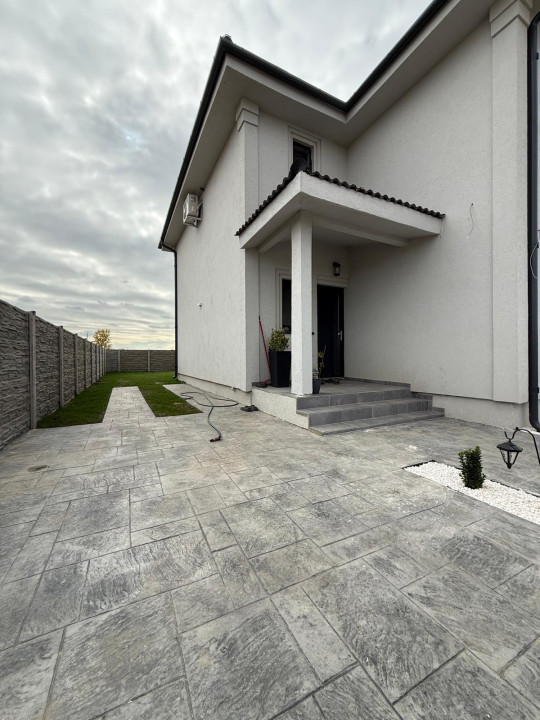 Duplex 4 camere, 101 mp utili, 250 mp teren - Giroc