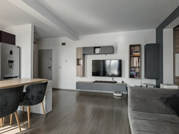 Apartament 3 camere, open space, 67mp, 8mp balcon, zona ESO Giroc