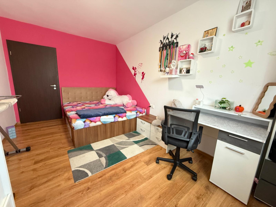 Apartament spatios cu 2 camere, decomandat, 54 mp utili - Giroc