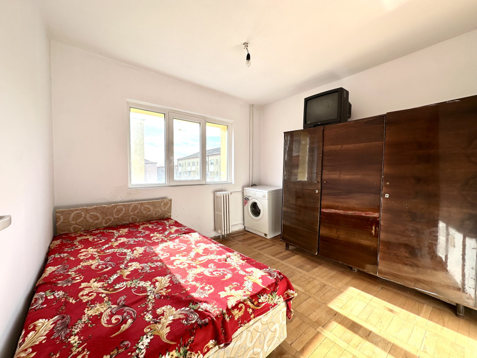 Apartament 3 camere, 65 mp utili, pret excelent