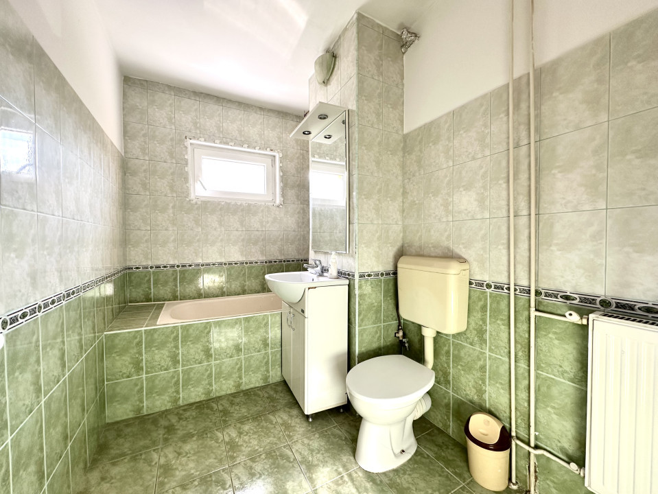 Apartament 3 camere, 65 mp utili, pret excelent