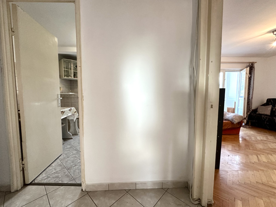 Apartament 3 camere, 65 mp utili, pret excelent