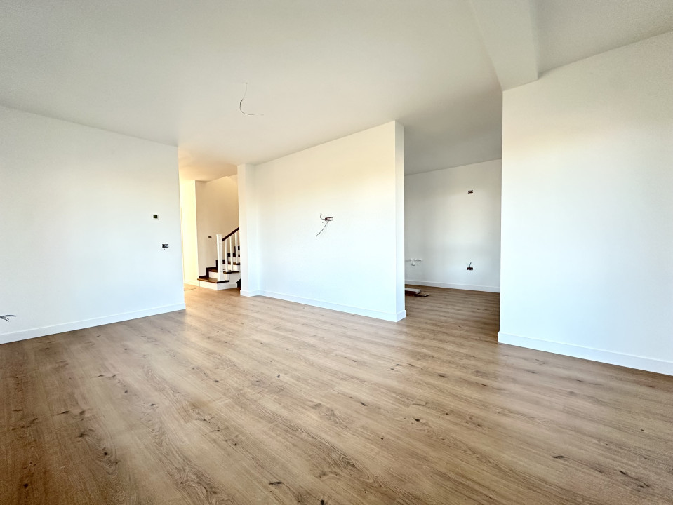 Duplex spatios, 5 camere, 125 mp utili, 450 mp teren - Dumbravita
