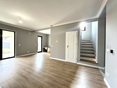 Duplex spatios, 5 camere, 120 mp utili, 309 mp teren - Dumbravita, zona Cora