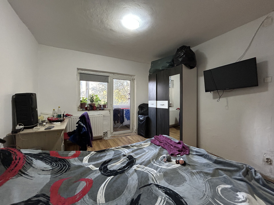 Apartament 4 camere, decomandat, etajul 1, 2 bai, zona Steaua