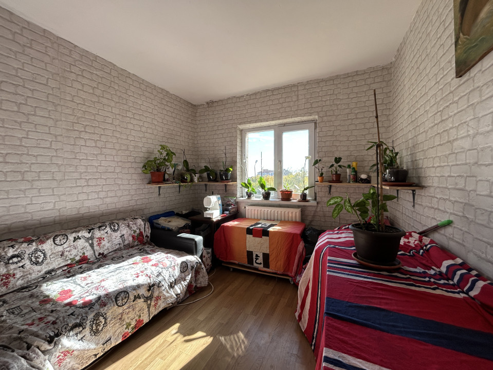 Apartament 4 camere, decomandat, etajul 1, 2 bai, zona Steaua