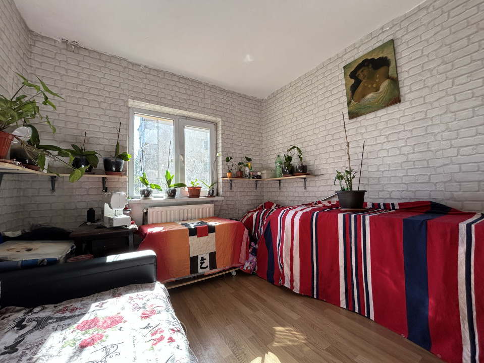 Apartament 4 camere, decomandat, etajul 1, 2 bai, zona Steaua