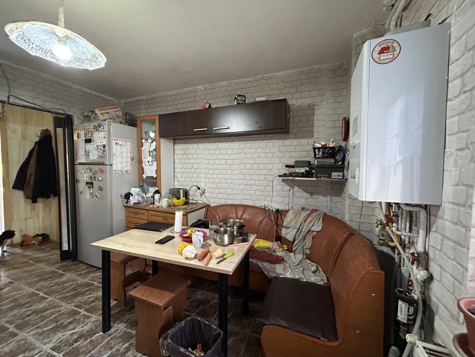 Apartament 4 camere, decomandat, etajul 1, 2 bai, zona Steaua