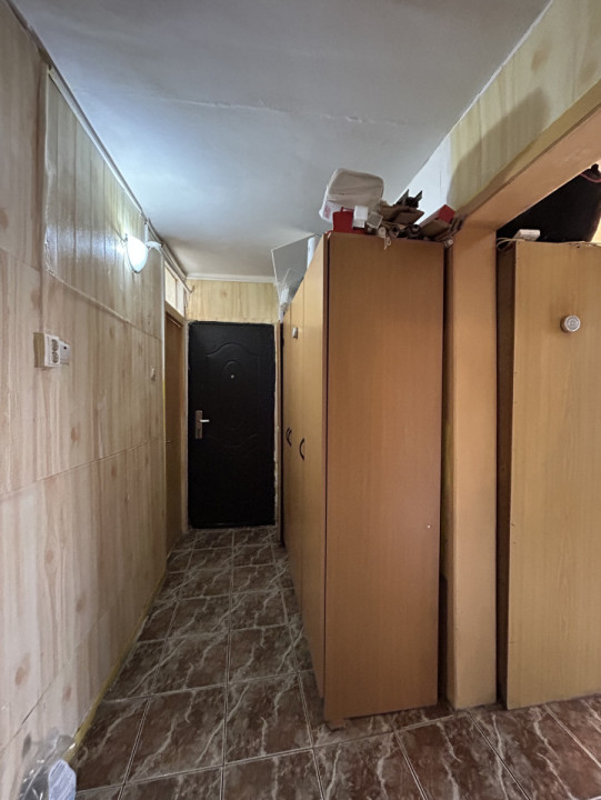 Apartament 4 camere, decomandat, etajul 1, 2 bai, zona Steaua