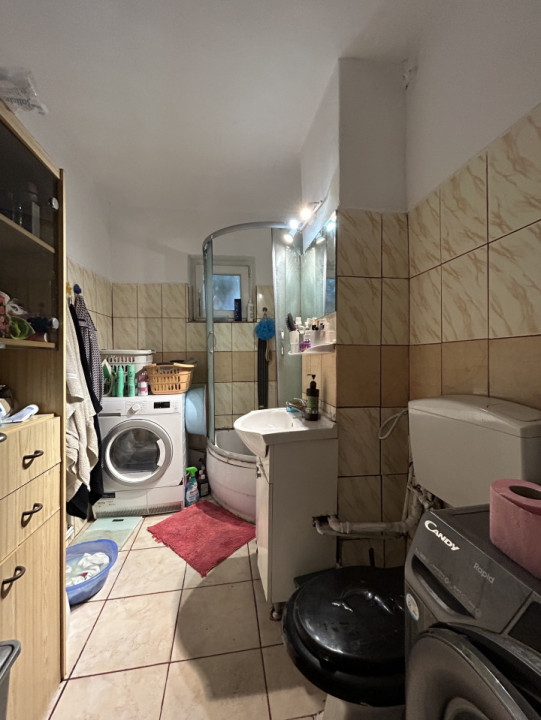 Apartament 4 camere, decomandat, etajul 1, 2 bai, zona Steaua