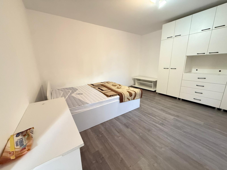 Casa la curte comuna, 1 camera, 40 mp + terasa generoasa - Balcescu