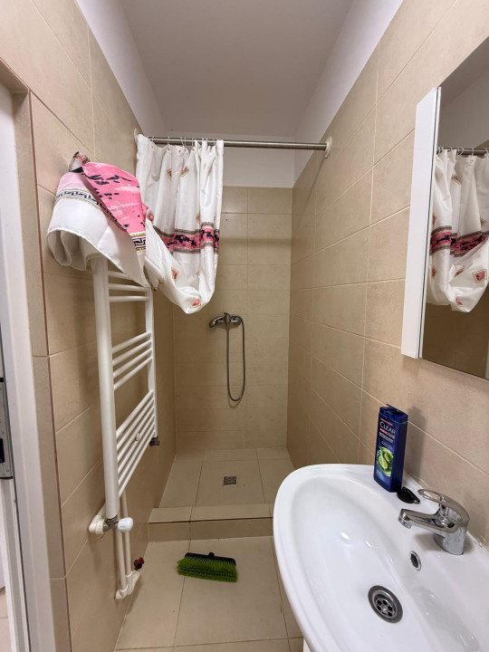 Casa la curte comuna, 1 camera, 40 mp + terasa generoasa - Balcescu