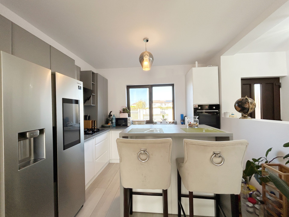 Duplex 3 camere, 90mp utili, 330 teren, mobilat utilat in Mosnita Noua