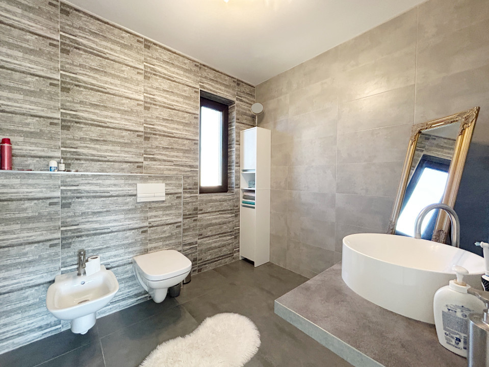 Duplex 3 camere, 90mp utili, 330 teren, mobilat utilat in Mosnita Noua