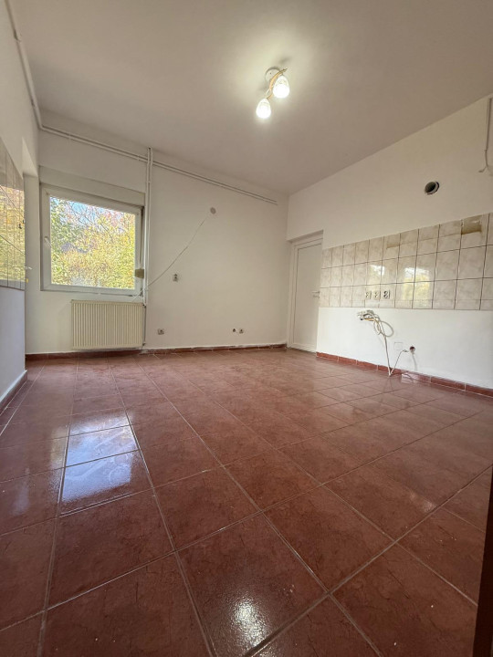 Casa individuala, 7 camere, parter+mansarda, 220 mp - Braytim