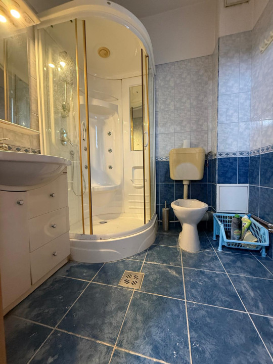 Casa individuala, 7 camere, parter+mansarda, 220 mp - Braytim