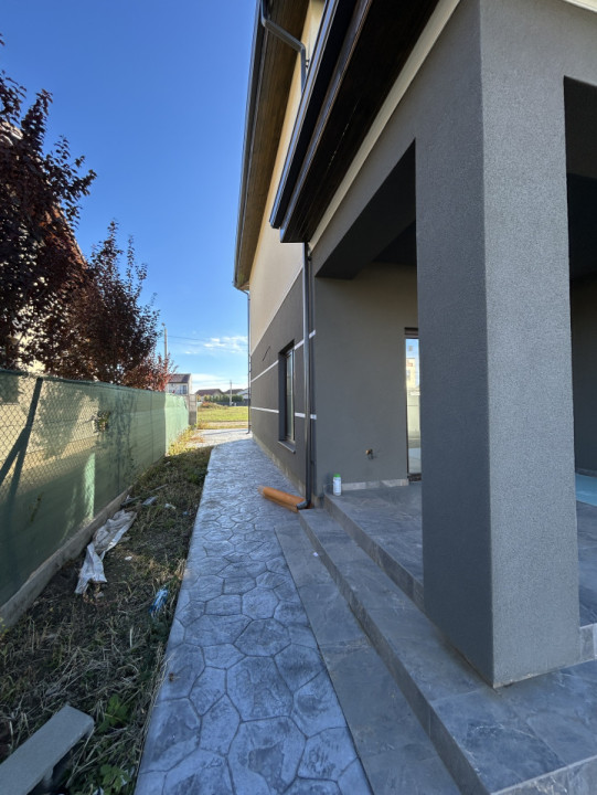 Duplex 5 camere, 128mp utili, 300mp teren in Mosnita Noua, zona ESO