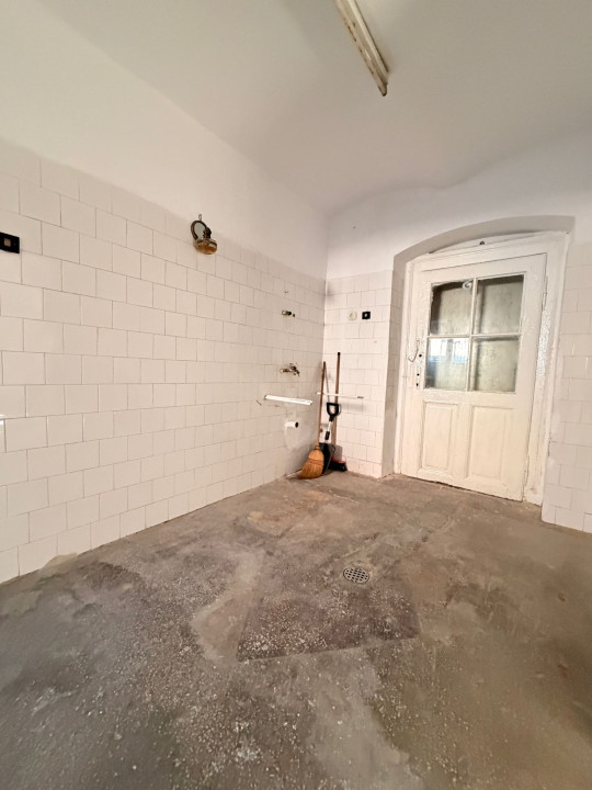 COMISION 0% - Spatiu birou, 4 incaperi, 65 mp -  Balcescu