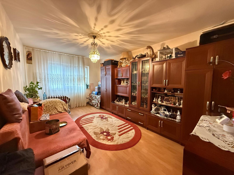 Apartament 2 camere, decomandat, 45 mp, mobilat si utilat - Lipovei