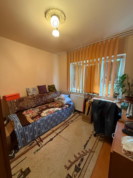 Apartament 2 camere, decomandat, 45 mp, mobilat si utilat - Lipovei