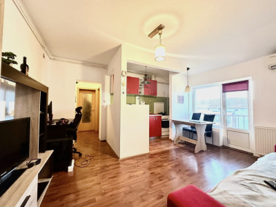 Apartament 2 camere, 49 mp utili, etaj  5 -  Aradului