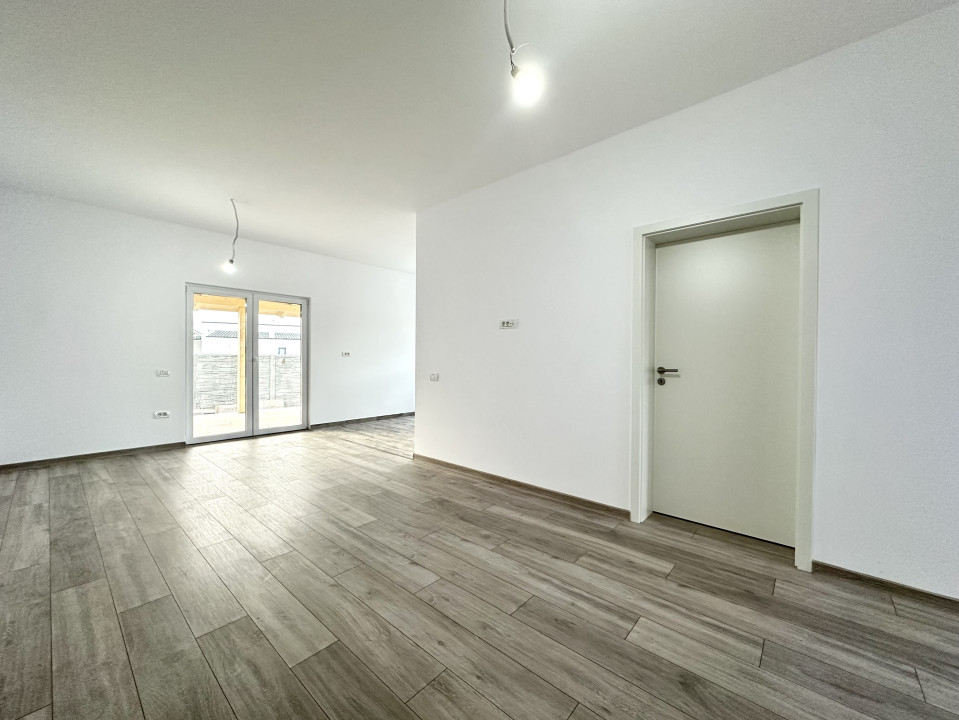 Duplex 3 camere, 309 mp teren, pret excelent - Bucovat 