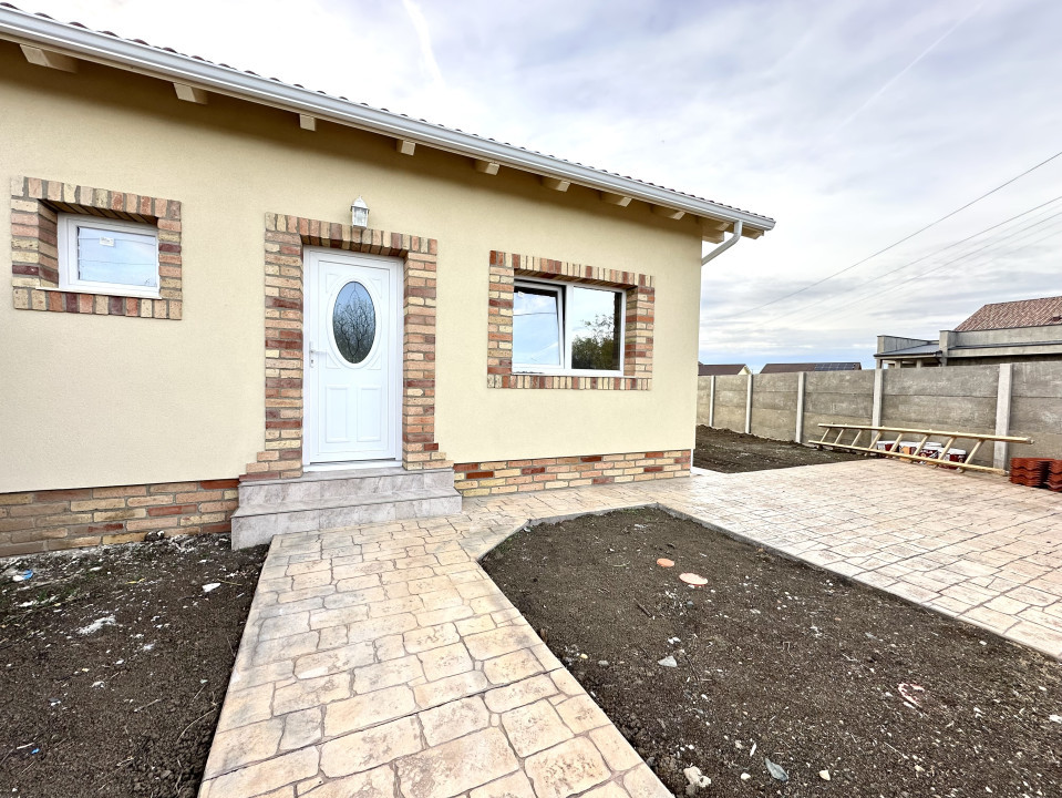 Duplex 3 camere, 309 mp teren, pret excelent - Bucovat 