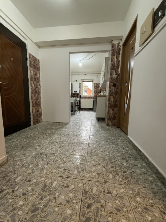 COMISION 0% Apartament spatios, 3 camere, decomandat, parter - Lipovei