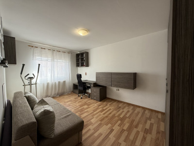 Apartament 3 camere, 65 mp utili, open-space - Soarelui
