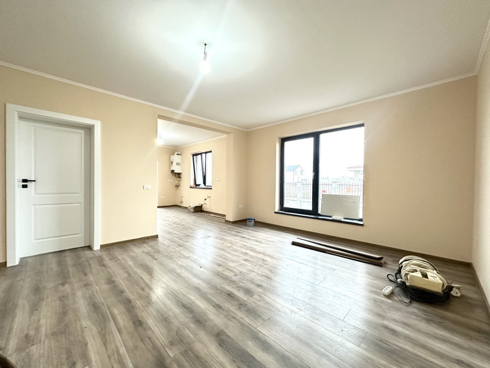 Duplex 3 camere, 82 mp utili, 375 mp teren - Sanandrei