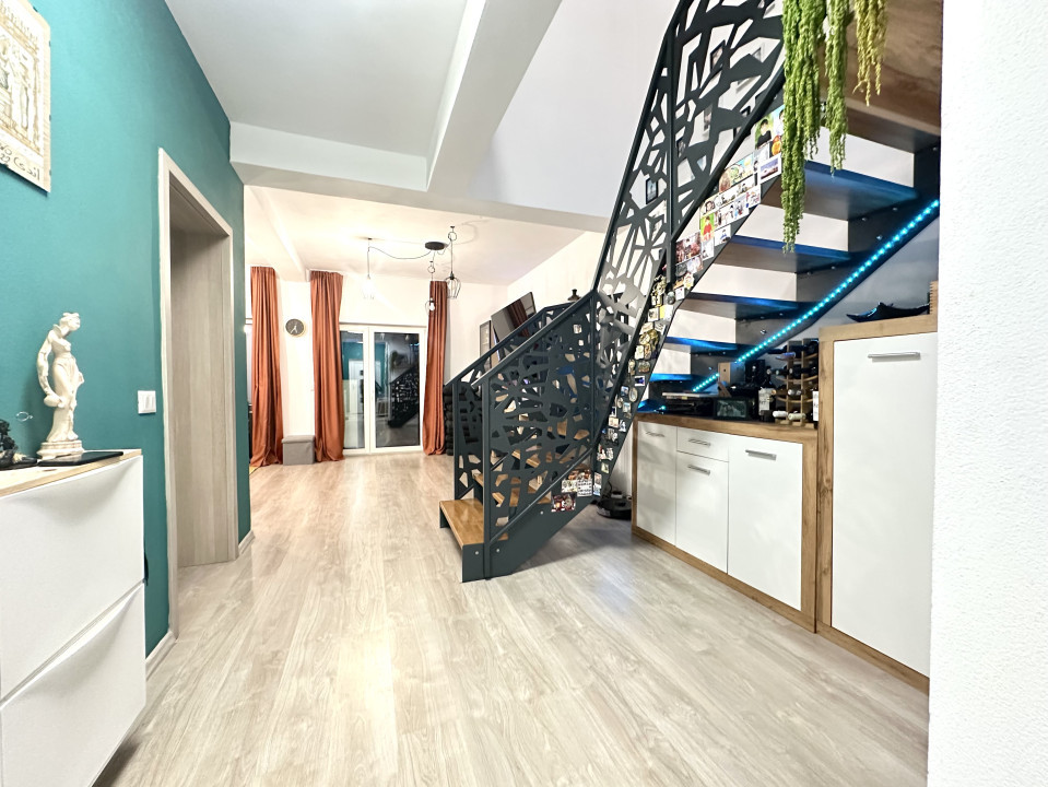 Duplex 5 camere, 115 mp utili + panouri fotovoltaice - COMISION 0%