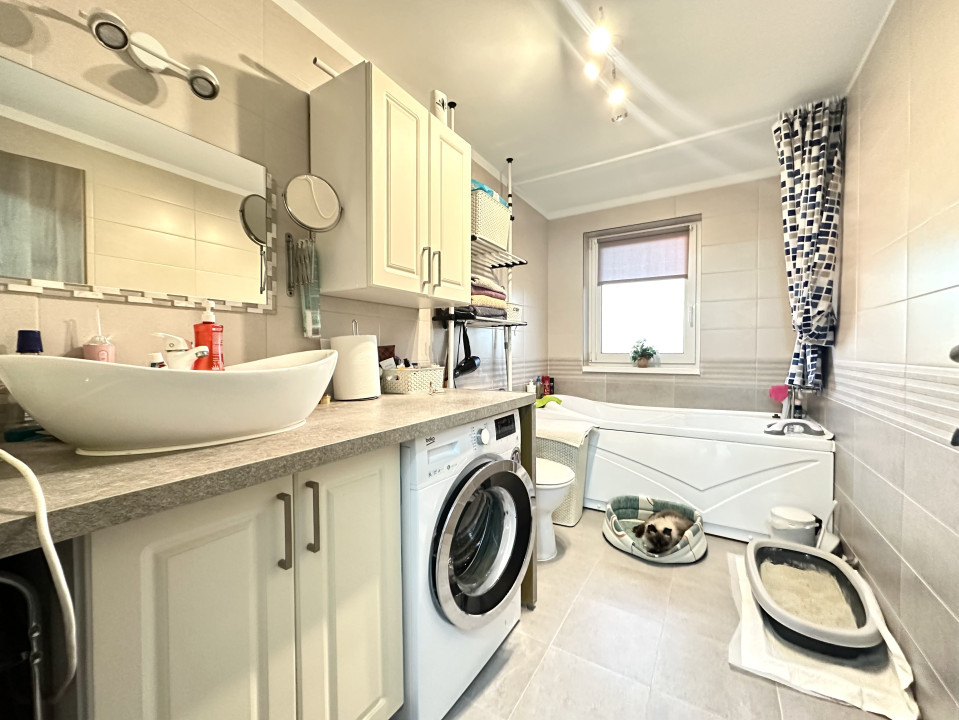 Triplex mobilat modern, 3 camere, 80 mp utili - Sanandrei