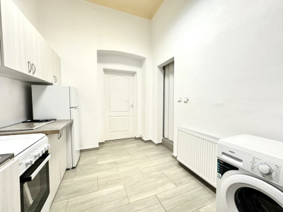 Apartament 1 camera, renovat, ideal investitie - Complex