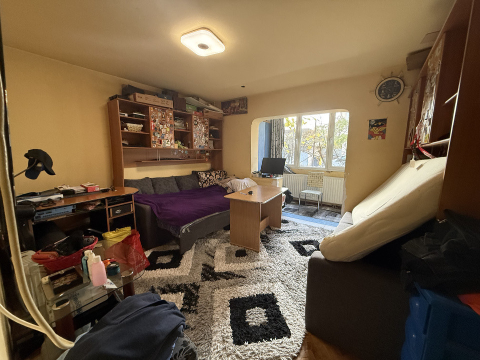 Apartament spatios, 3 camere, decomandat, 95 mp, parter - Girocului