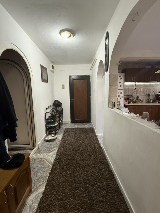 Apartament spatios, 3 camere, decomandat, 95 mp, parter - Girocului