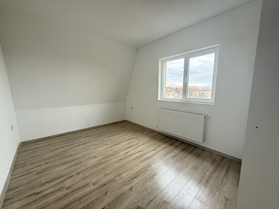 Apartament luminos, 3 camere, decomandat, 75 mp - Aradului