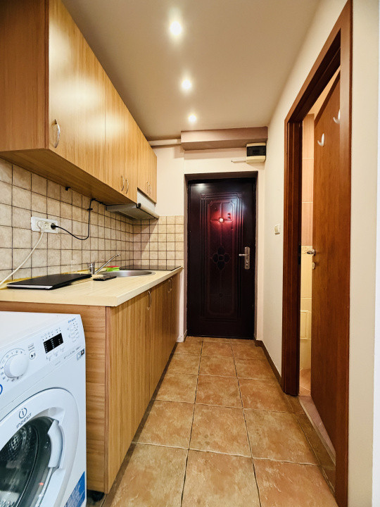 Garsoniera mobilata utilata, etaj4/5, zona Dambovita 