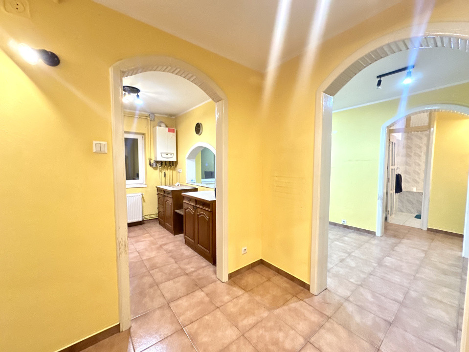 Apartament 2 camere, 55 mp utili, necesita renovare- zona Lipovei