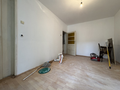Apartament 2 camere, 31mp, etaj 2/4 -  Piata Doina