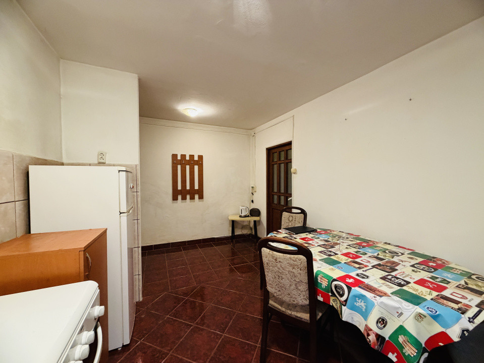 Apartament 2 camere, semidecomandat, 49mp, parter, zona Dambovita