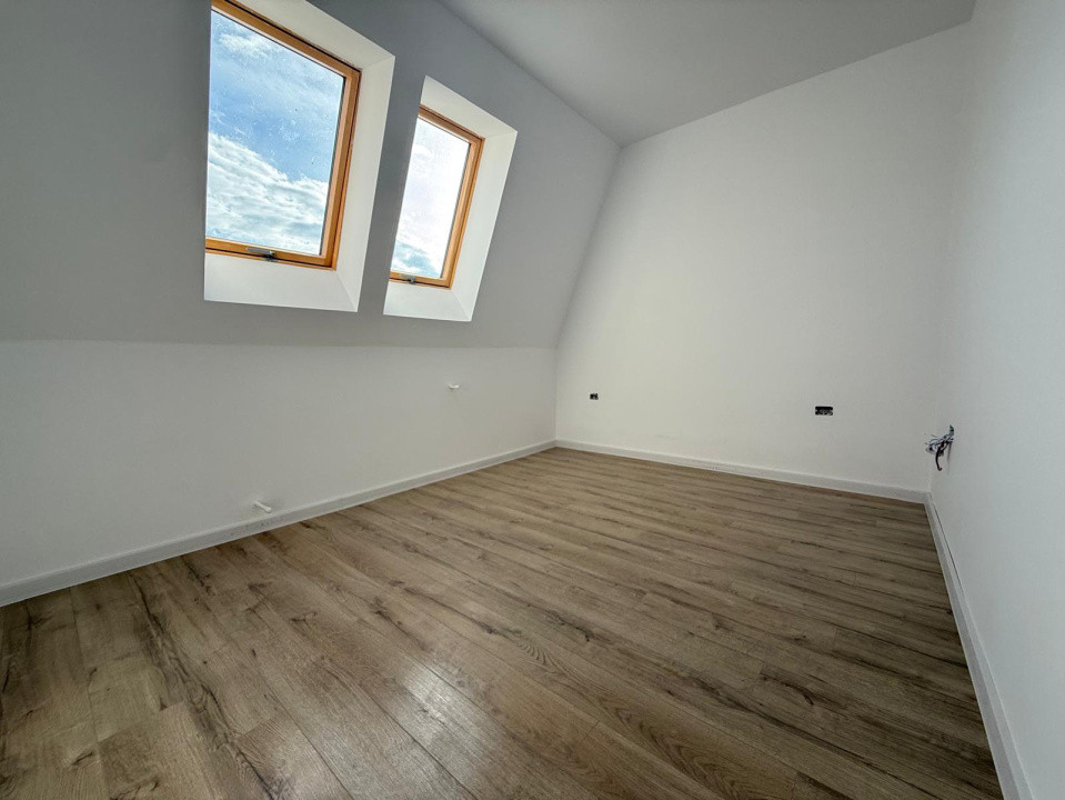 Apartament 2 camere, 54 mp, mansarda - zona Bucovinei