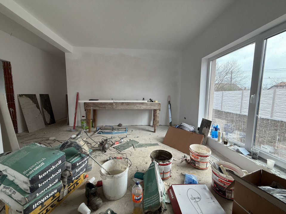 Casa Individuala,120 mp utili + terasa, 400 mp teren -Sanmihaiu Roman 