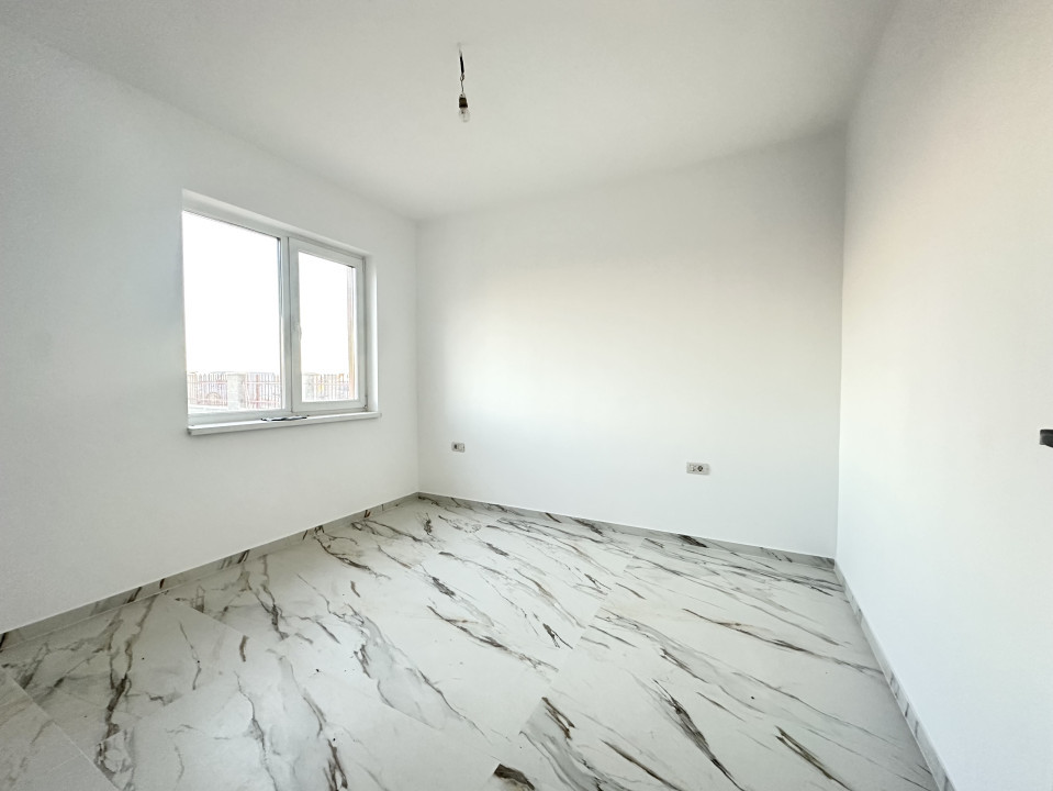 Duplex 5 camere, 127 mp utili, 355 mp teren - Sanandrei