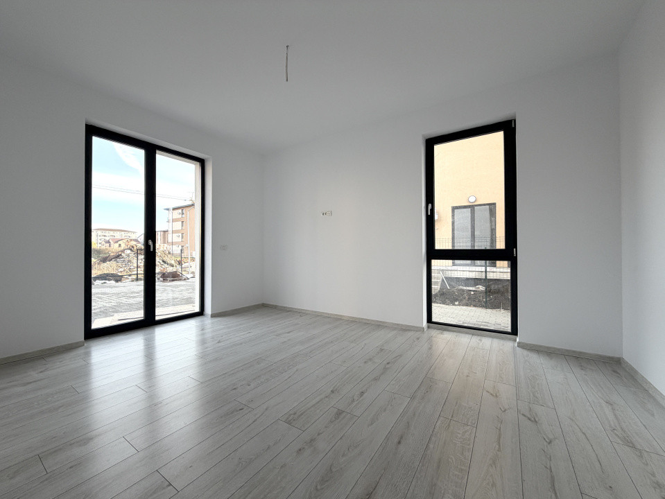 SAD, 53 mp utili, open-space, parter - Esso Giroc