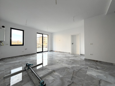 SAD, 53 mp utili, open-space, parter - Esso Giroc