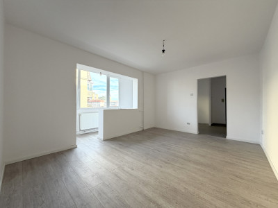 Apartament 2 camere, 54 mp utili, etaj 3/5 - Turist Calea Sagului