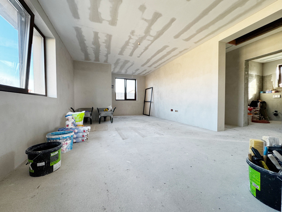 Casa individuala, 410mp teren, 83mp utili+20mp terasa-Sanmihaiu Roman 
