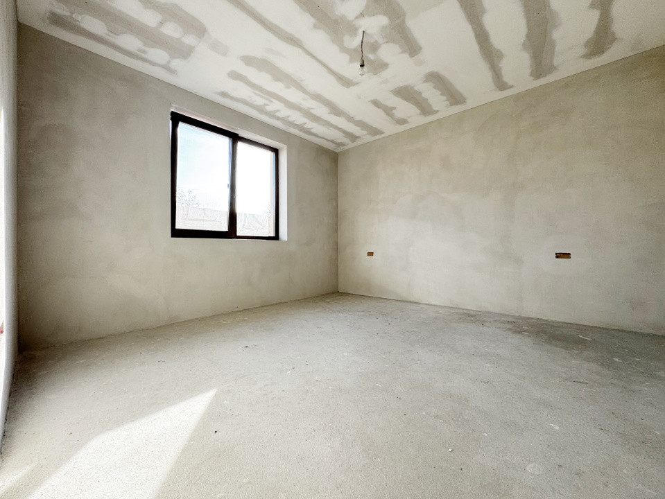 Casa individuala, 410mp teren, 83mp utili+20mp terasa-Sanmihaiu Roman 